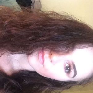 Meet your Posher, Abigail